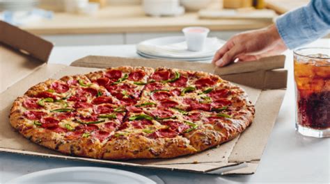 dominos near me reviews|very good pizza .